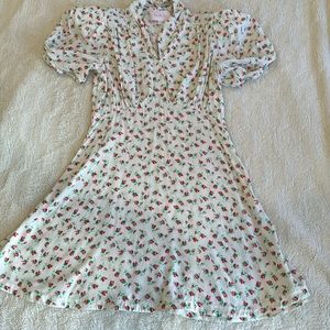 Small Selkie floral short sleeve mini dress